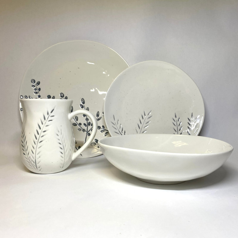 Red Vanilla Porcelain China Dinnerware Set of 16 Wayfair